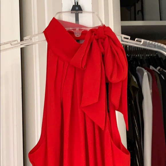 EXPRESS Sleeveless blouse NEW - Picture 2 of 3